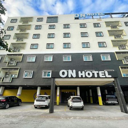 On Hotel Friendship آنغلوس المظهر الخارجي الصورة