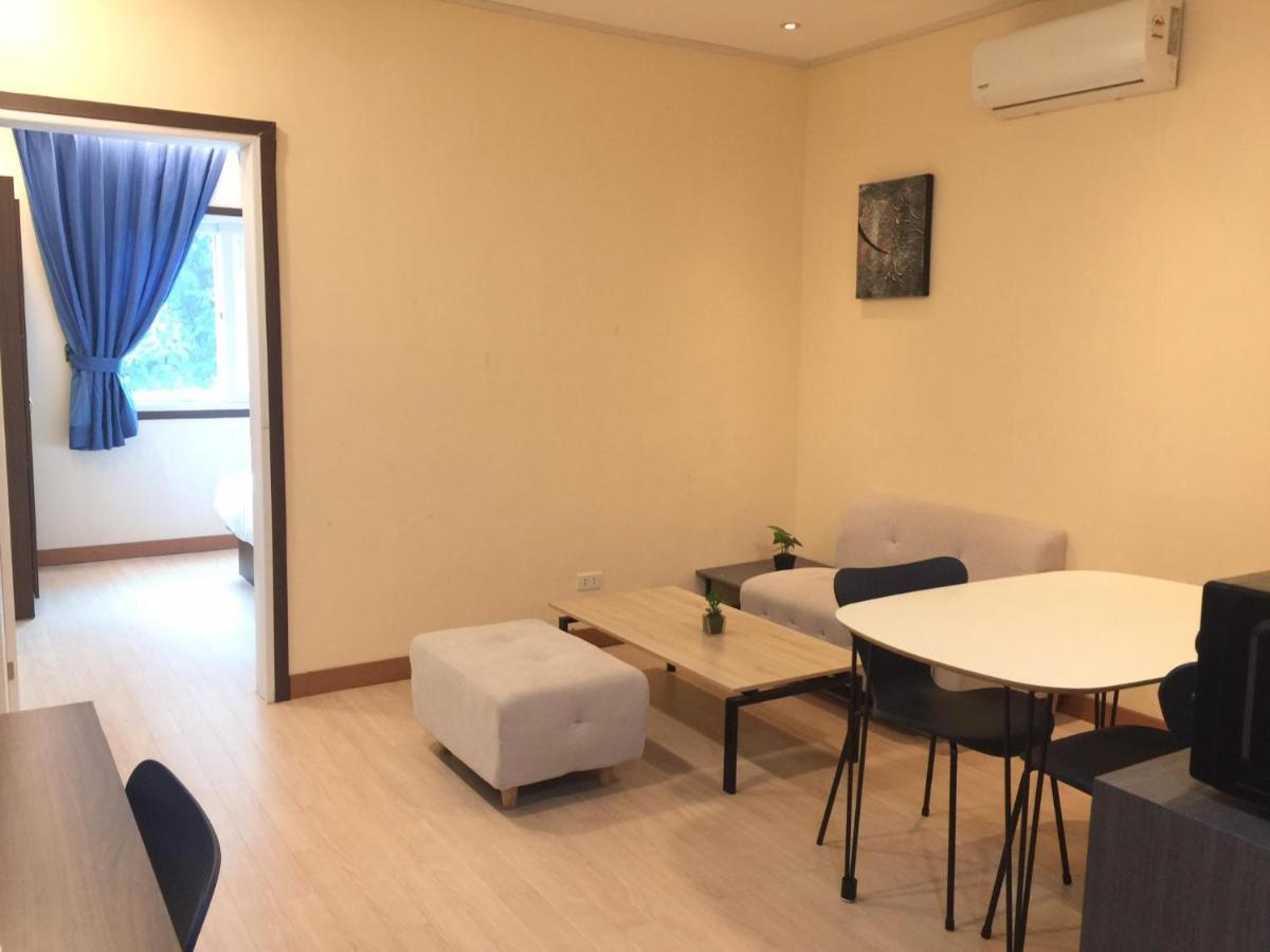 On Hotel Friendship آنغلوس المظهر الخارجي الصورة