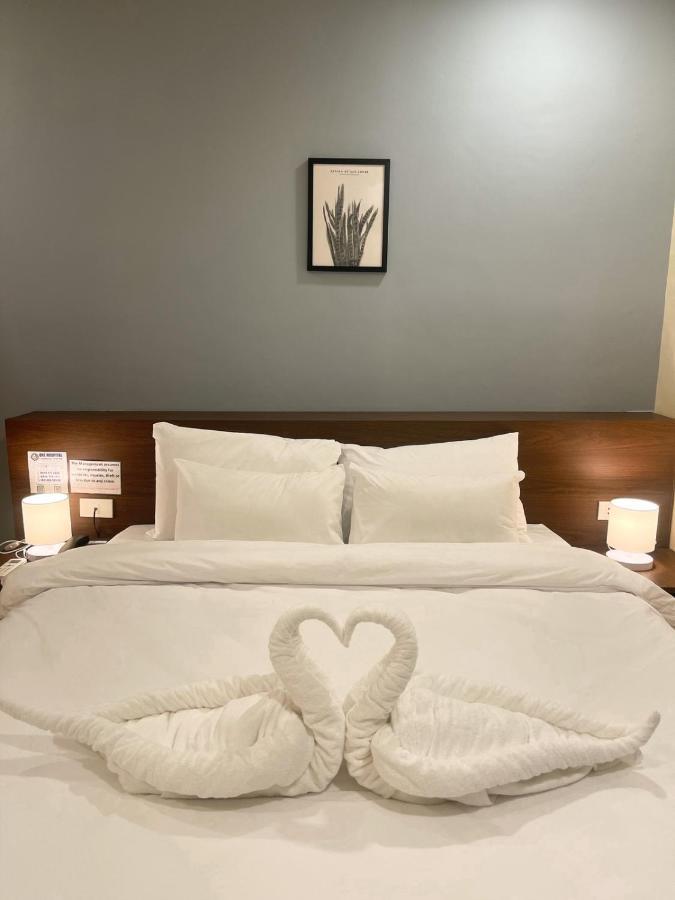 On Hotel Friendship آنغلوس المظهر الخارجي الصورة