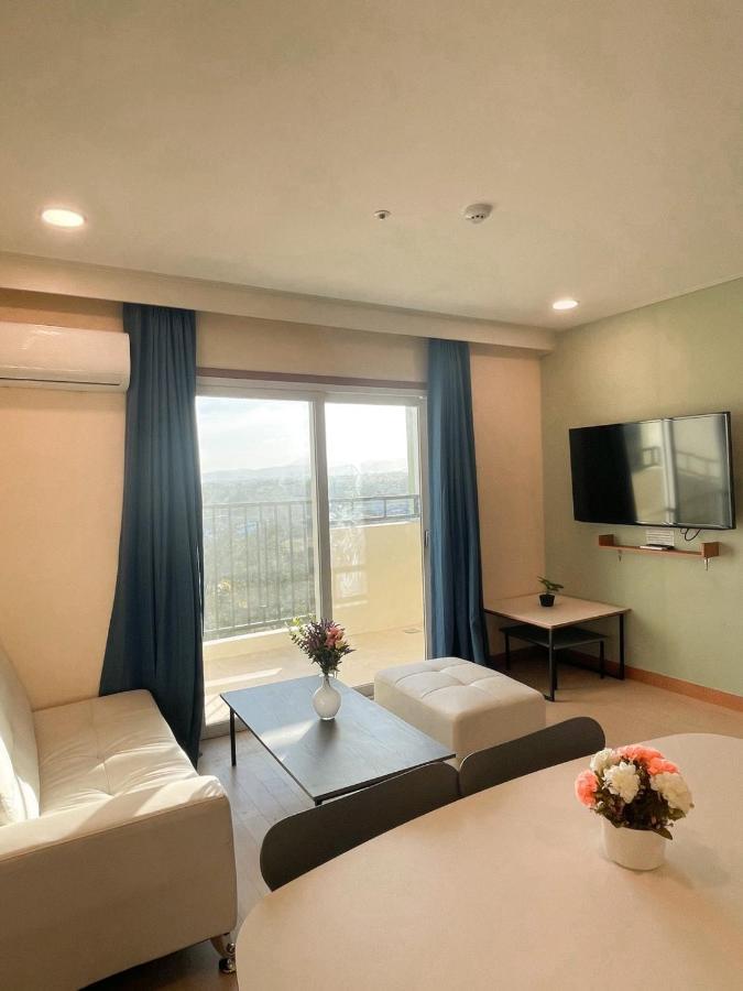 On Hotel Friendship آنغلوس المظهر الخارجي الصورة