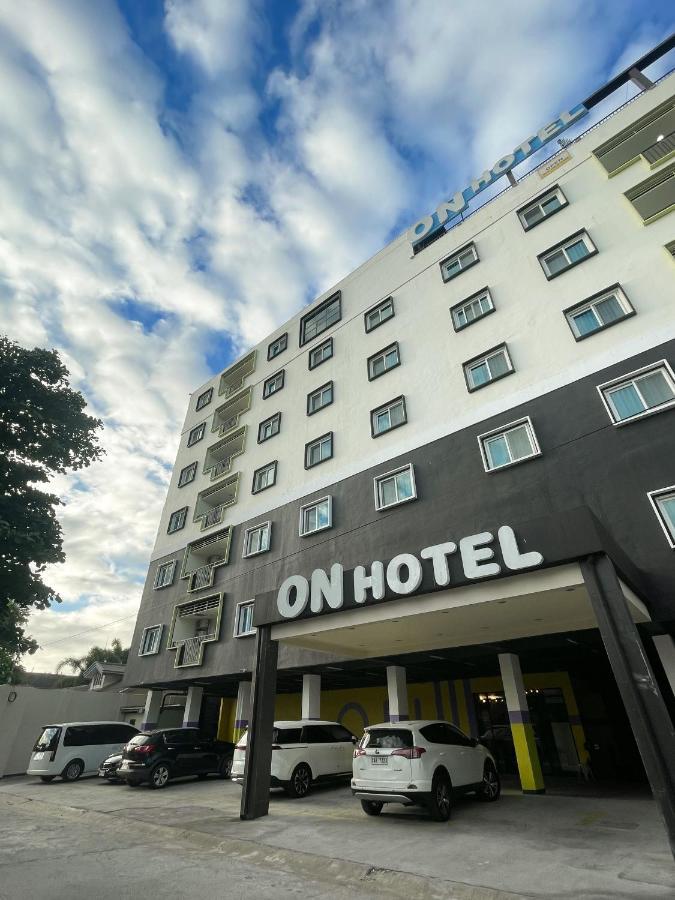 On Hotel Friendship آنغلوس المظهر الخارجي الصورة